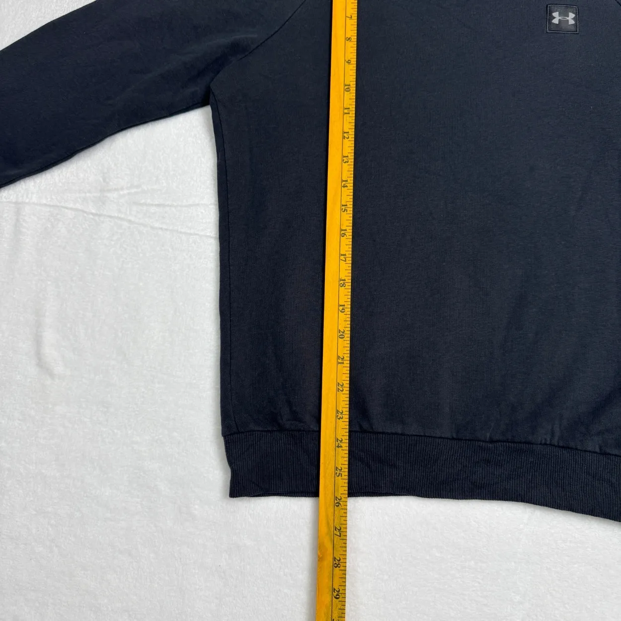 Under Armour Essential Crewneck Sweatshirt – Black