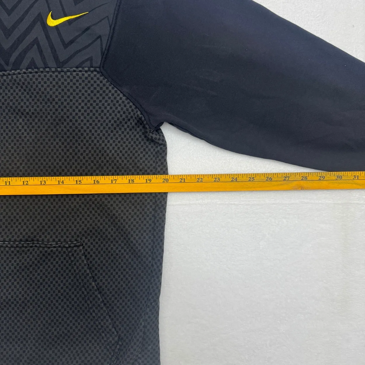 Nike Signature Mesh Panel Pullover Hoodie – Black