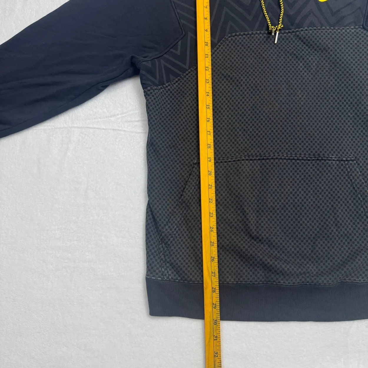 Nike Signature Mesh Panel Pullover Hoodie – Black