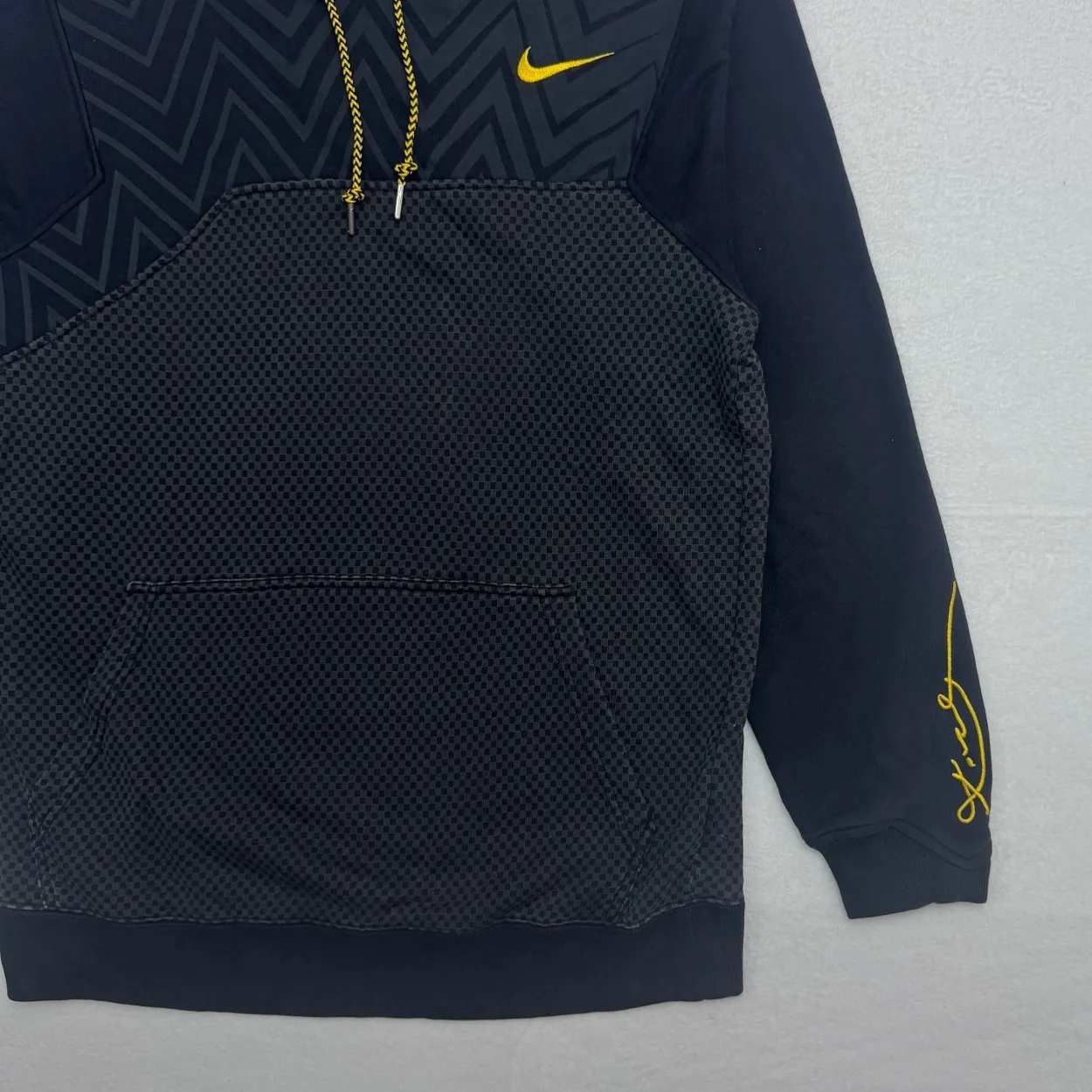 Nike Signature Mesh Panel Pullover Hoodie – Black
