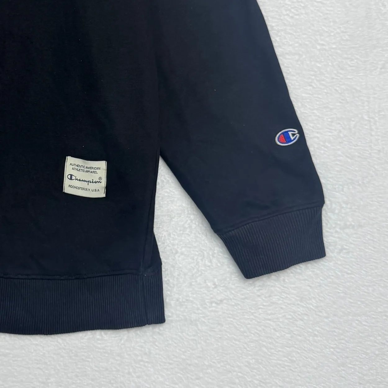 Champion Script Logo Crewneck Sweatshirt – Navy