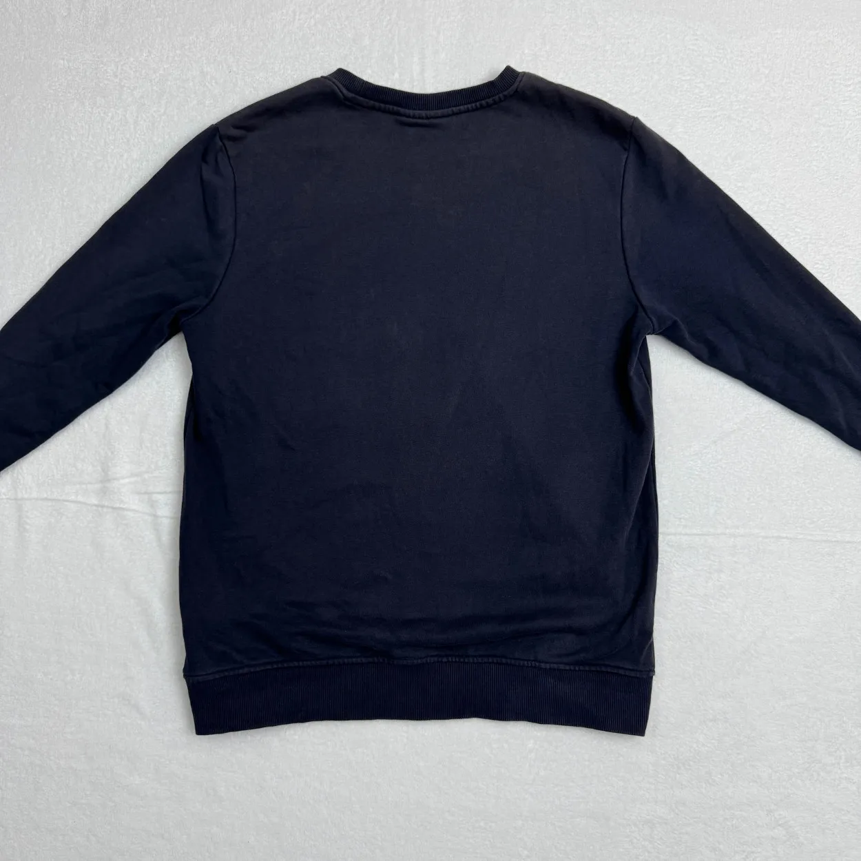Burberry Crest Logo Crewneck Sweatshirt – Navy
