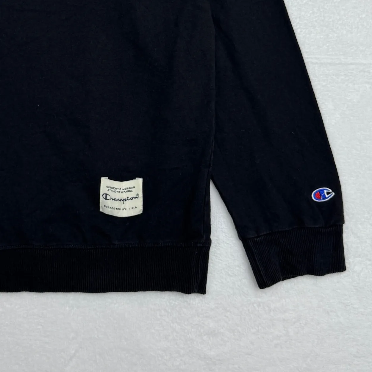 Champion Script Logo Crewneck Sweatshirt – Black