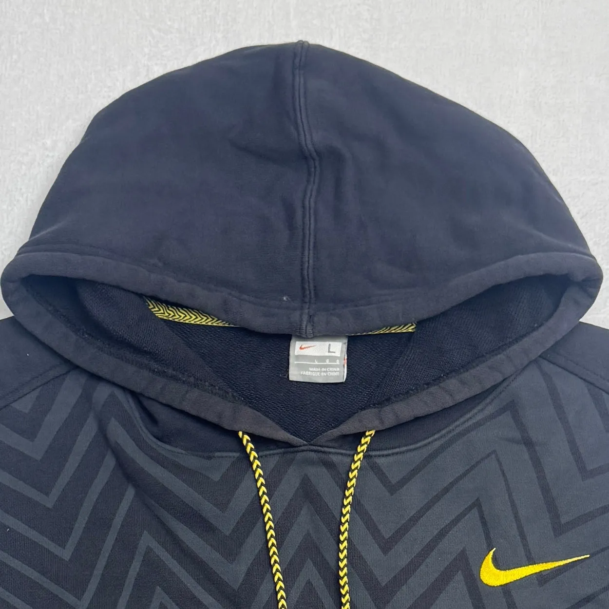 Nike Signature Mesh Panel Pullover Hoodie – Black