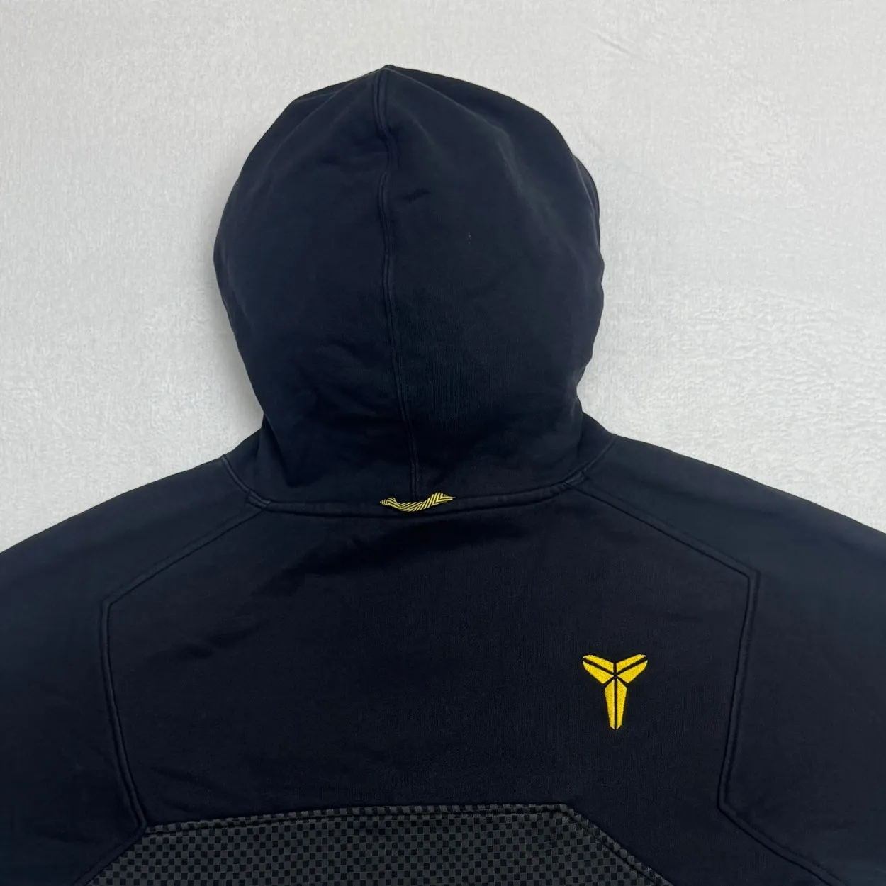 Nike Signature Mesh Panel Pullover Hoodie – Black